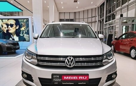 Volkswagen Tiguan I, 2016 год, 1 870 000 рублей, 2 фотография