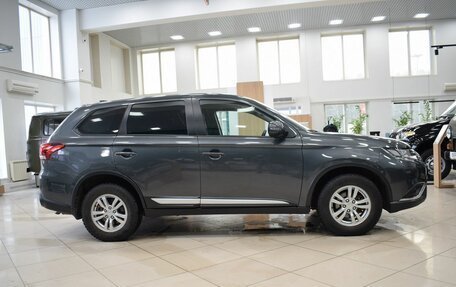 Mitsubishi Outlander III рестайлинг 3, 2019 год, 2 300 000 рублей, 4 фотография