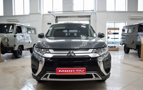 Mitsubishi Outlander III рестайлинг 3, 2019 год, 2 300 000 рублей, 2 фотография