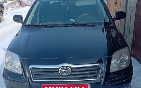 Toyota Avensis III рестайлинг, 2005 год, 500 000 рублей, 5 фотография