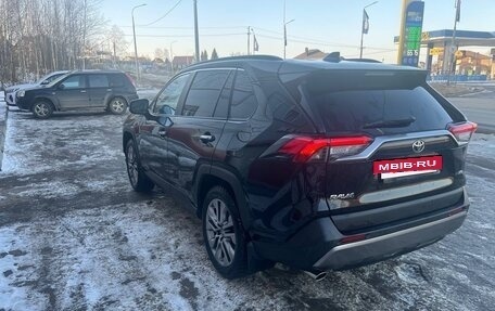 Toyota RAV4, 2020 год, 2 950 000 рублей, 11 фотография