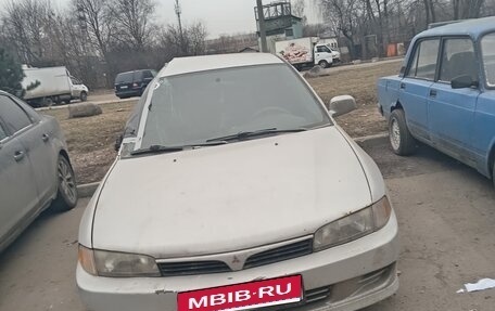 Mitsubishi Mirage VI рестайлинг, 2001 год, 60 000 рублей, 1 фотография