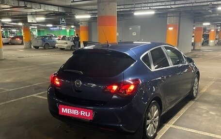 Opel Astra J, 2011 год, 798 000 рублей, 10 фотография