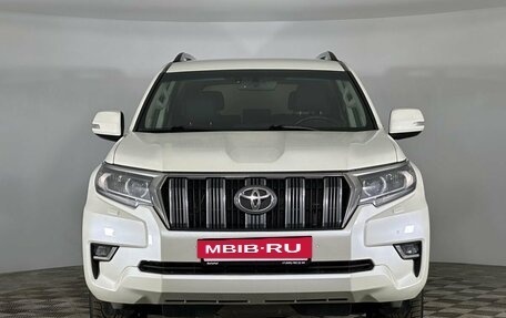 Toyota Land Cruiser Prado 150 рестайлинг 2, 2018 год, 5 000 000 рублей, 4 фотография