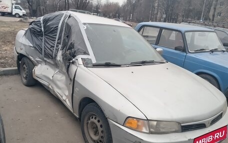 Mitsubishi Mirage VI рестайлинг, 2001 год, 60 000 рублей, 2 фотография