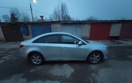 Chevrolet Cruze II, 2010 год, 570 000 рублей, 9 фотография