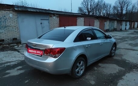 Chevrolet Cruze II, 2010 год, 570 000 рублей, 10 фотография