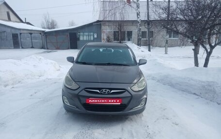 Hyundai Solaris II рестайлинг, 2012 год, 750 000 рублей, 4 фотография