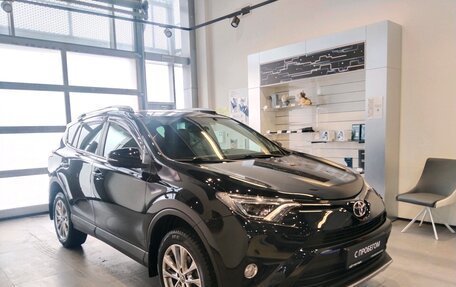 Toyota RAV4, 2018 год, 2 830 000 рублей, 3 фотография