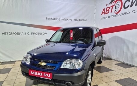 Chevrolet Niva I рестайлинг, 2017 год, 810 000 рублей, 3 фотография