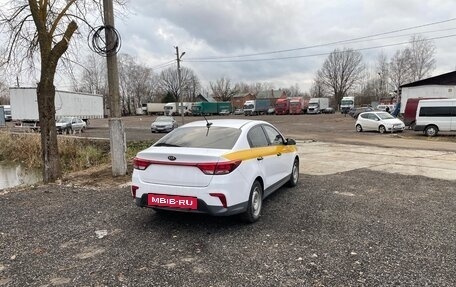 KIA Rio IV, 2020 год, 1 590 000 рублей, 3 фотография