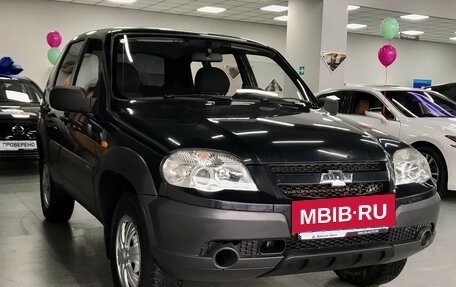 Chevrolet Niva I рестайлинг, 2010 год, 498 000 рублей, 3 фотография