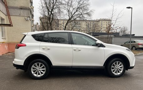 Toyota RAV4, 2017 год, 2 400 000 рублей, 5 фотография