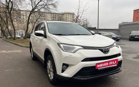 Toyota RAV4, 2017 год, 2 400 000 рублей, 10 фотография