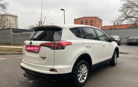 Toyota RAV4, 2017 год, 2 400 000 рублей, 7 фотография