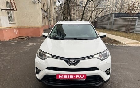 Toyota RAV4, 2017 год, 2 400 000 рублей, 9 фотография