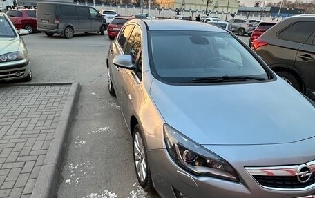 Opel Astra J, 2010 год, 915 000 рублей, 2 фотография