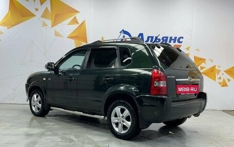 Hyundai Tucson III, 2006 год, 730 000 рублей, 2 фотография