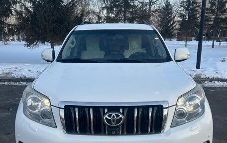 Toyota Land Cruiser Prado 150 рестайлинг 2, 2013 год, 3 400 000 рублей, 1 фотография