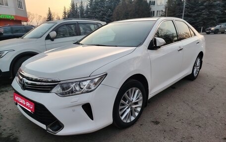 Toyota Camry, 2015 год, 2 000 000 рублей, 14 фотография