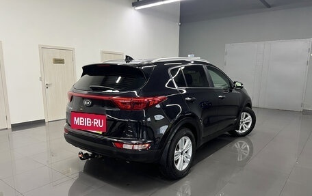 KIA Sportage IV рестайлинг, 2018 год, 2 145 000 рублей, 2 фотография