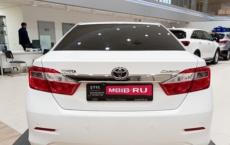 Toyota Camry, 2012 год, 1 570 000 рублей, 6 фотография