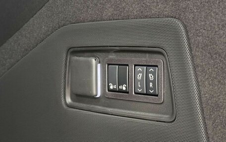 Cadillac Escalade V, 2024 год, 22 700 000 рублей, 11 фотография