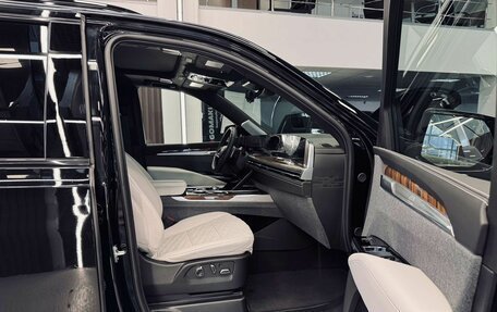 Cadillac Escalade V, 2024 год, 22 700 000 рублей, 25 фотография