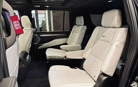 Cadillac Escalade V, 2024 год, 22 700 000 рублей, 30 фотография