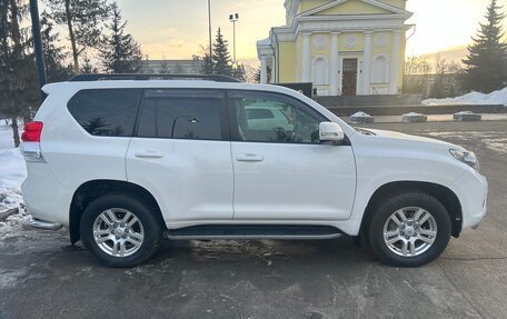 Toyota Land Cruiser Prado 150 рестайлинг 2, 2013 год, 3 400 000 рублей, 5 фотография