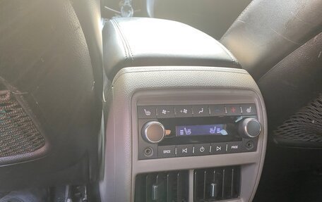 Cadillac SRX II рестайлинг, 2011 год, 1 590 000 рублей, 22 фотография