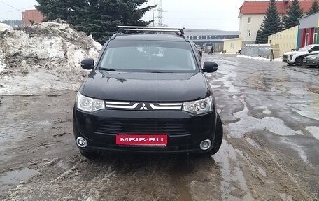 Mitsubishi Outlander III рестайлинг 3, 2013 год, 1 450 000 рублей, 1 фотография