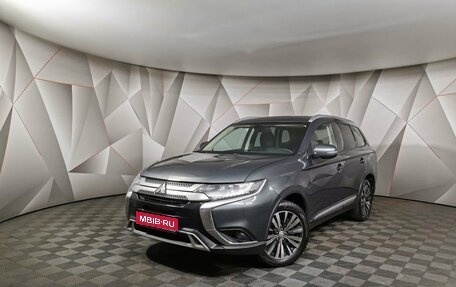 Mitsubishi Outlander III рестайлинг 3, 2019 год, 1 845 000 рублей, 1 фотография