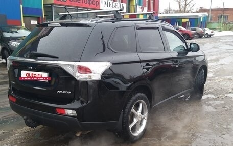 Mitsubishi Outlander III рестайлинг 3, 2013 год, 1 450 000 рублей, 5 фотография