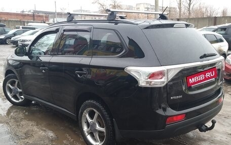 Mitsubishi Outlander III рестайлинг 3, 2013 год, 1 450 000 рублей, 7 фотография