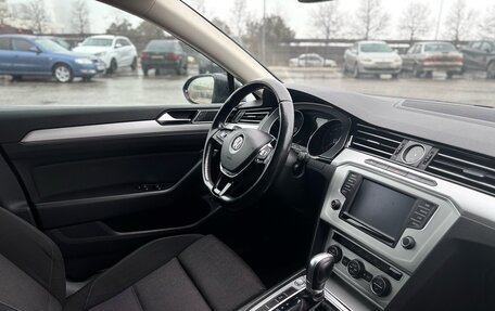 Volkswagen Passat B8 рестайлинг, 2017 год, 1 760 000 рублей, 17 фотография