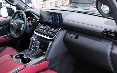 Toyota Land Cruiser, 2024 год, 16 990 000 рублей, 11 фотография