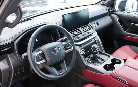 Toyota Land Cruiser, 2024 год, 16 990 000 рублей, 12 фотография