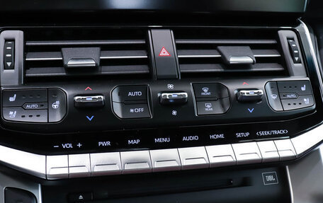 Toyota Land Cruiser, 2024 год, 16 990 000 рублей, 26 фотография