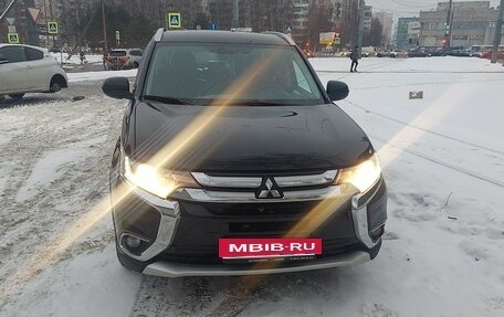 Mitsubishi Outlander III рестайлинг 3, 2015 год, 1 650 000 рублей, 24 фотография