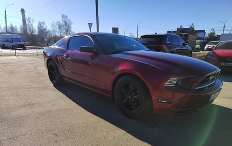 Ford Mustang VI рестайлинг, 2013 год, 2 450 000 рублей, 10 фотография