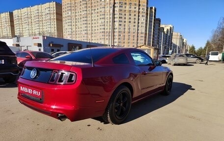 Ford Mustang VI рестайлинг, 2013 год, 2 450 000 рублей, 8 фотография