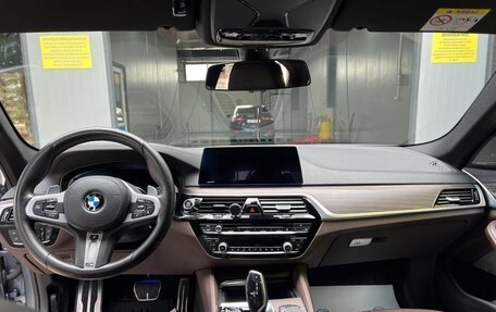 BMW 5 серия, 2018 год, 3 100 000 рублей, 3 фотография