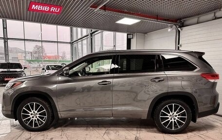 Toyota Highlander III, 2017 год, 3 300 000 рублей, 3 фотография