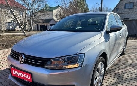 Volkswagen Jetta VI, 2013 год, 970 000 рублей, 1 фотография