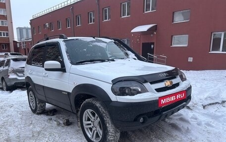 Chevrolet Niva I рестайлинг, 2017 год, 920 000 рублей, 19 фотография