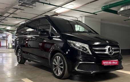 Mercedes-Benz V-Класс, 2021 год, 8 990 000 рублей, 2 фотография