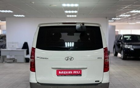 Hyundai Grand Starex Grand Starex I рестайлинг 2, 2012 год, 1 799 000 рублей, 5 фотография