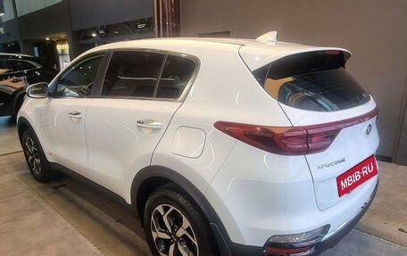 KIA Sportage IV рестайлинг, 2021 год, 2 899 000 рублей, 6 фотография