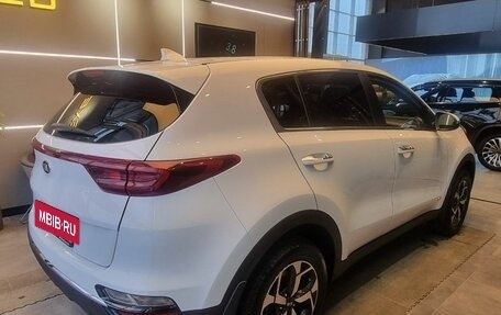 KIA Sportage IV рестайлинг, 2021 год, 2 899 000 рублей, 4 фотография